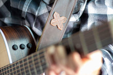 Load image into Gallery viewer, Acoustic Artisan - studioflex.com